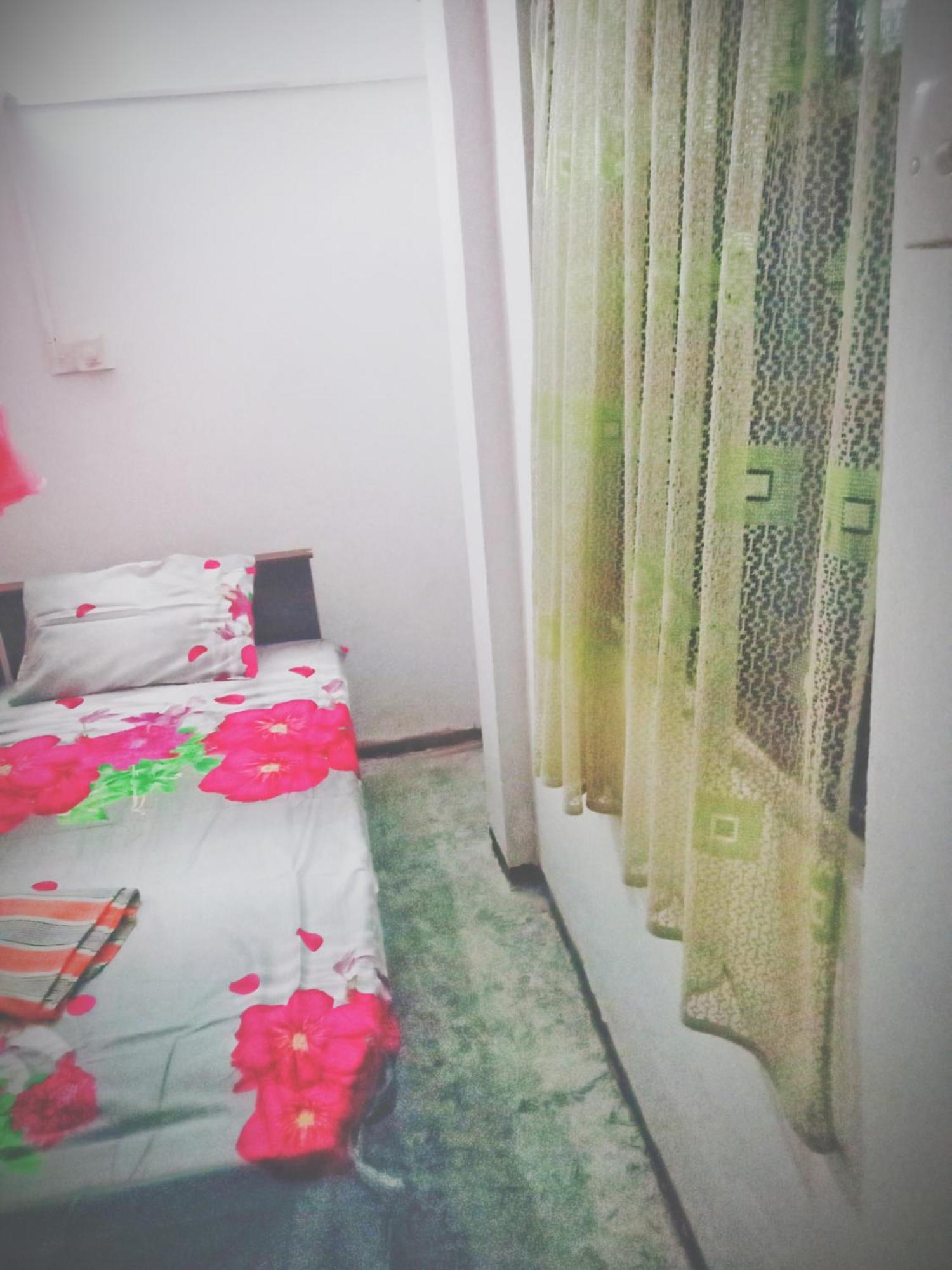 Sandaru Surffing Inn Weligama Room photo