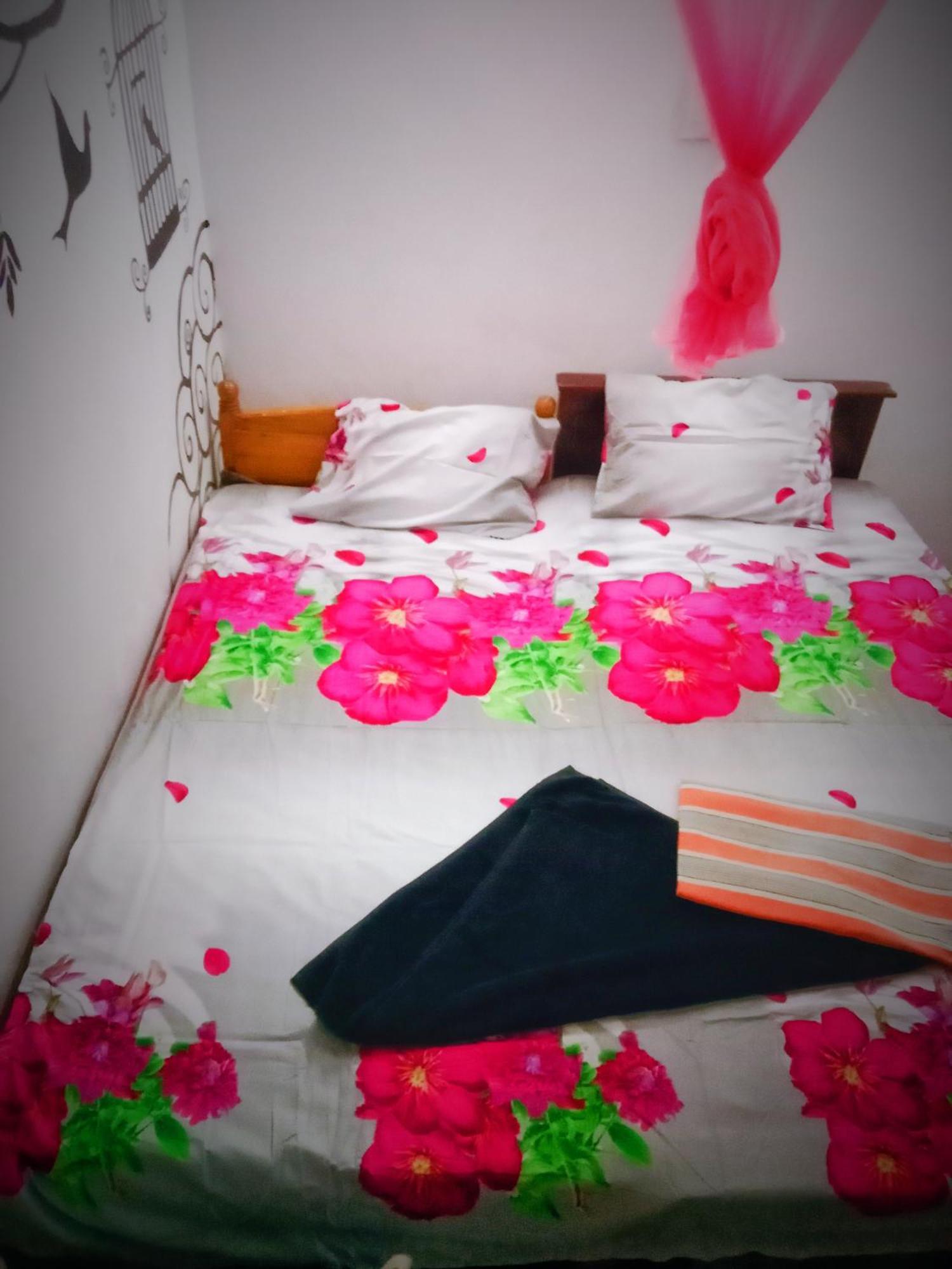 Sandaru Surffing Inn Weligama Room photo